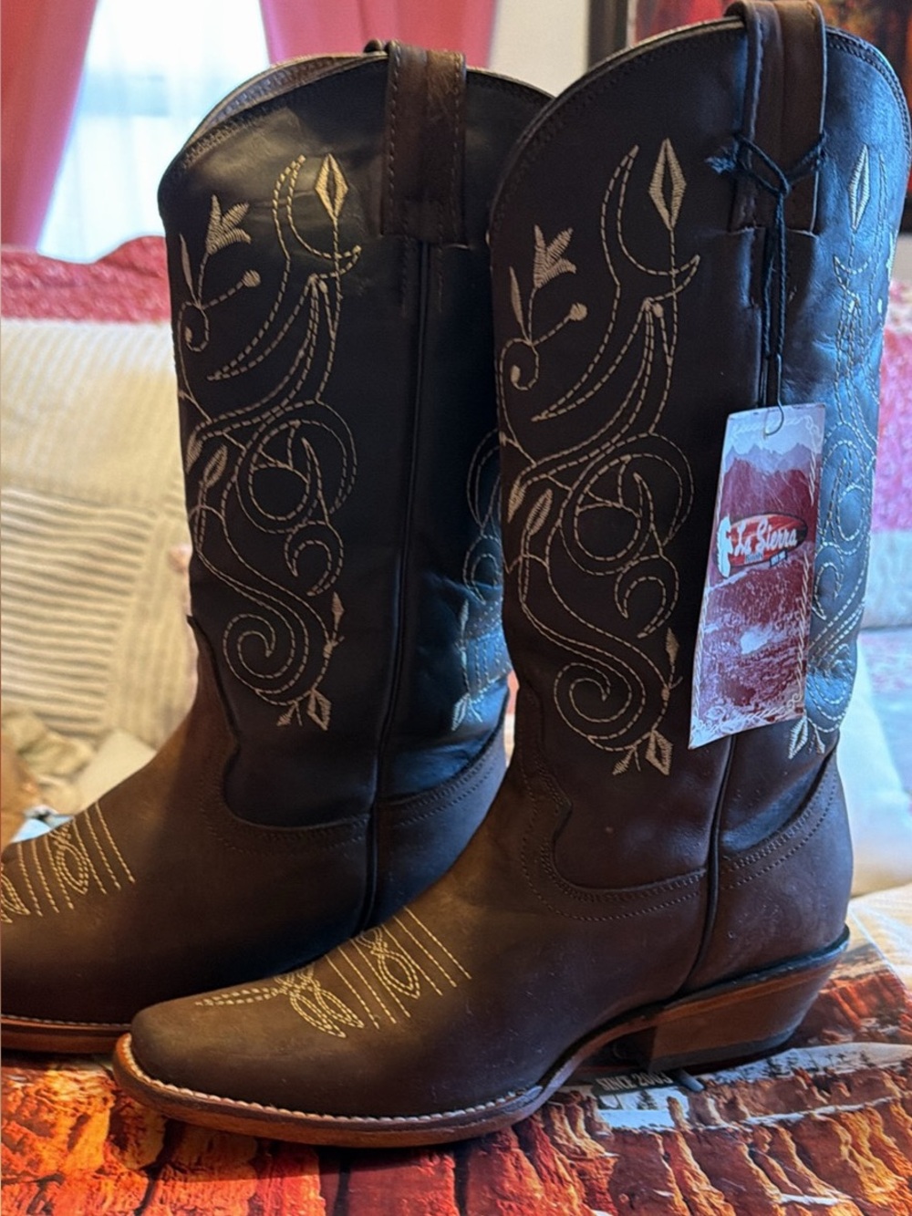 La Sierra Brown Embroidered Western Boots